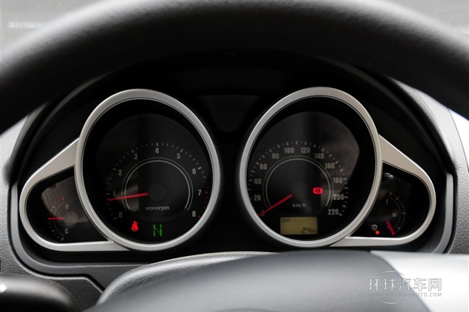 2013款 1.5L 自動(dòng)靈動(dòng)版