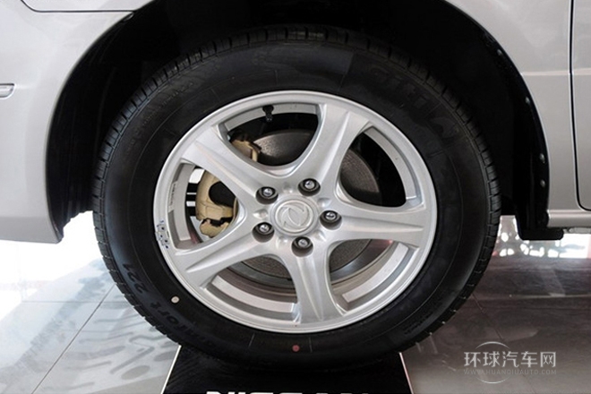 2013款 改款 1.6L 手動(dòng)豪華型7座 國(guó)V