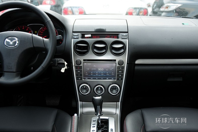 2013款 2.0L 自動超豪華型