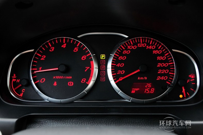 2013款 2.0L 自動超豪華型