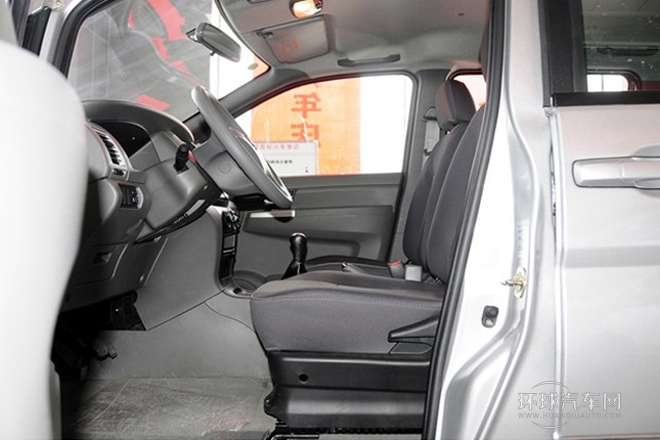 2013款 改款 1.6L 手動(dòng)豪華型7座 國(guó)V