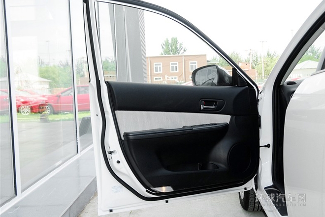 2013款 2.0L 自動時尚型