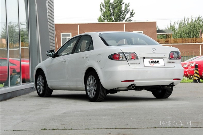 2013款 2.0L 自動時尚型