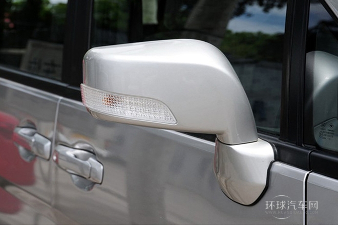 2012款 2.0L 自動豪華型7座