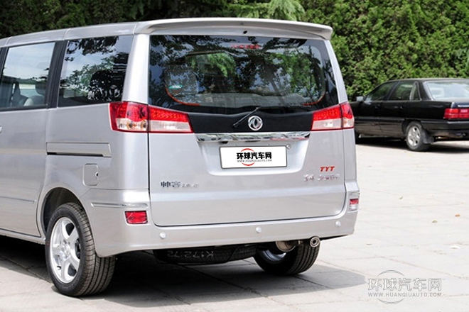 2012款 2.0L 自動豪華型7座