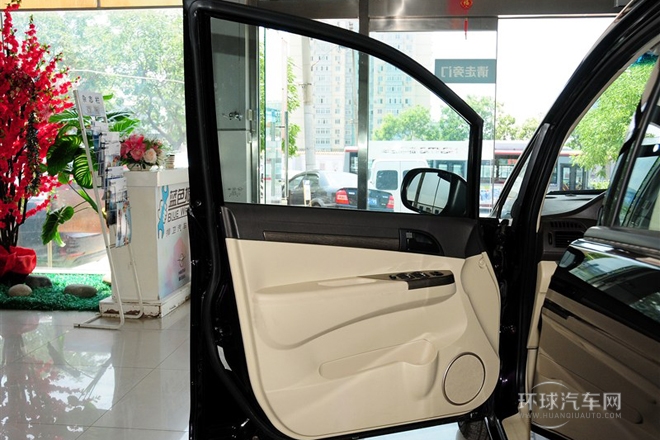 2014款 1.6L 自動7座樂享版