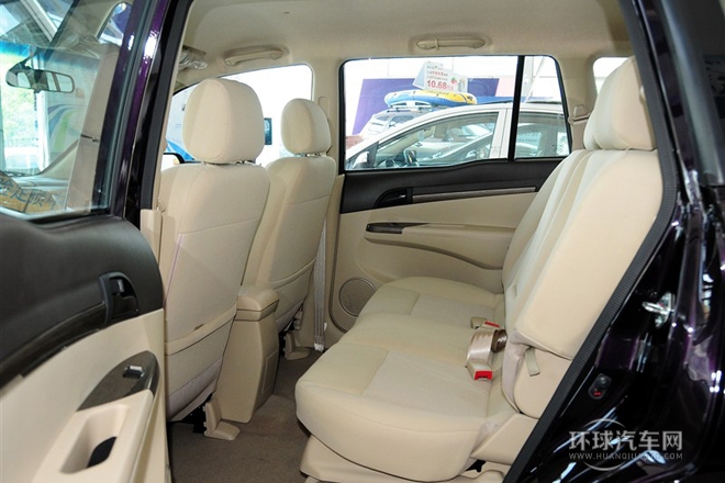 2014款 1.6L 自動7座樂享版