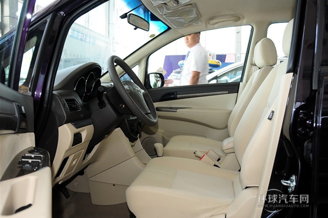 2014款 1.6L 自動7座樂享版