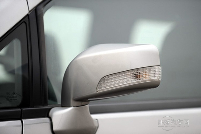 2012款 2.0L 自動旗艦型7座