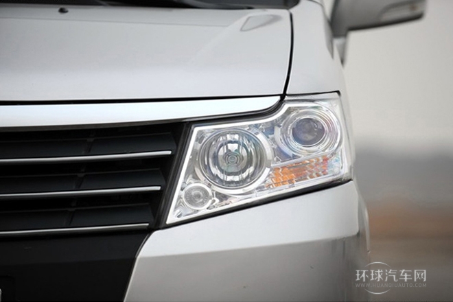 2012款 2.0L 自動旗艦型7座