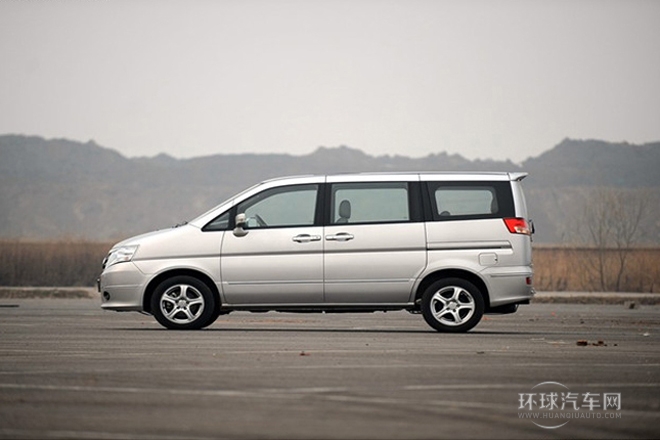 2012款 2.0L 自動旗艦型7座