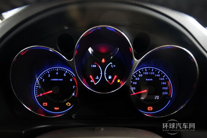 2014款 1.6L 手動7座創想版