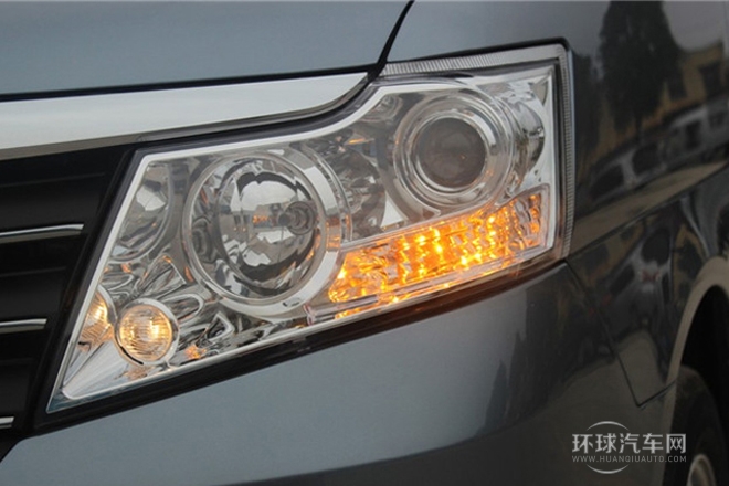 2011款 1.6L 手動(dòng)豪華型7座