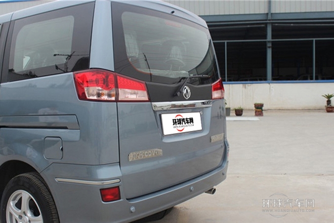 2011款 1.6L 手動(dòng)豪華型7座