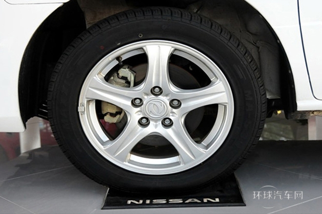 2011款 2.0L 手動舒適型7座