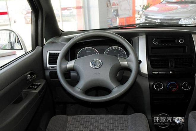 2011款 2.0L 手動舒適型7座