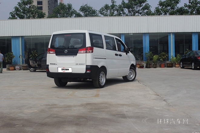 2011款 2.0L 手動舒適型7座