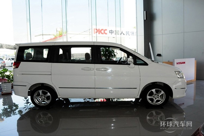 2011款 2.0L 手動舒適型7座