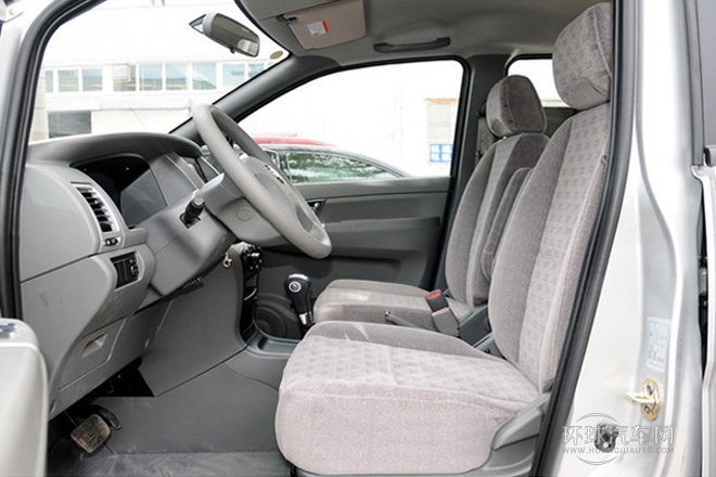2011款 2.0L 手動豪華型7座