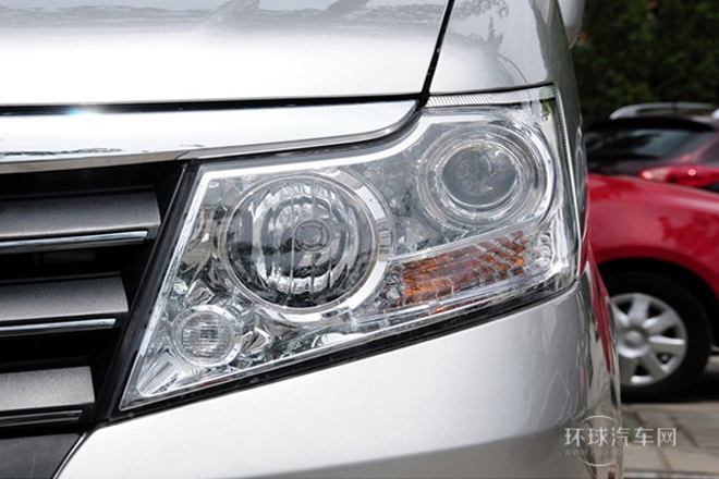 2011款 2.0L 手動豪華型7座