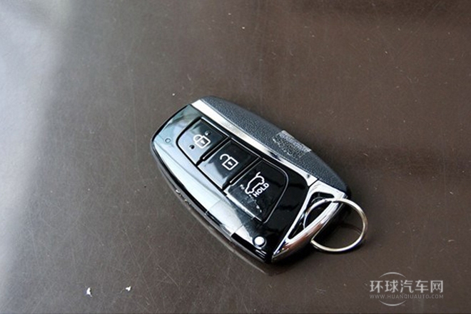 2013款 改款 3.0L 四驅豪華版 歐V