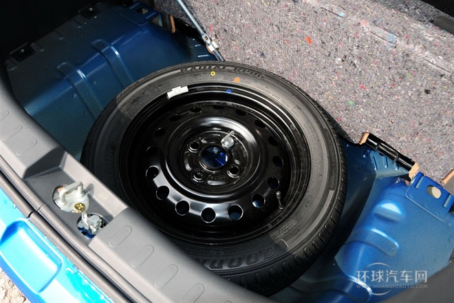 2013款 1.0L 手動舒適型