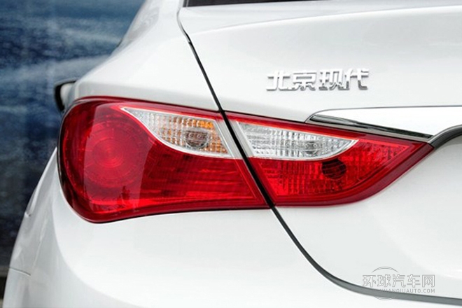 2014款 2.4L 自動(dòng)豪華版 國(guó)V