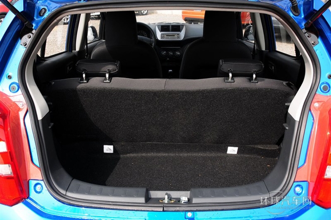 2013款 1.0L 手動(dòng)舒適型