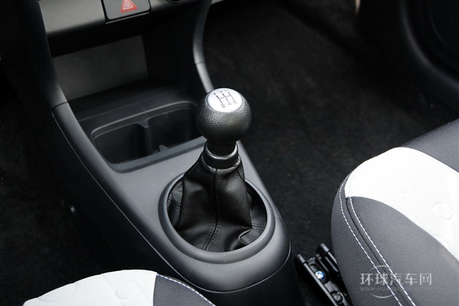 2013款 1.0L 手動(dòng)舒適型