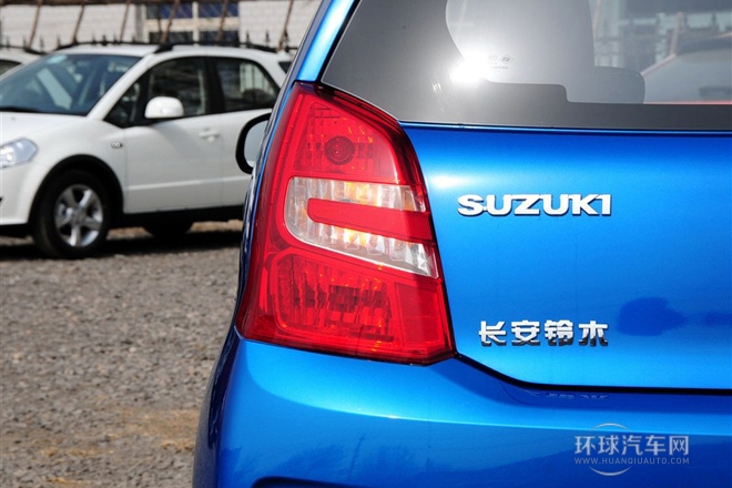 2013款 1.0L 手動(dòng)舒適型