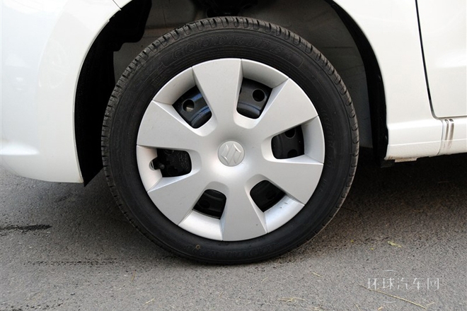 2013款 1.0L 手動實用型