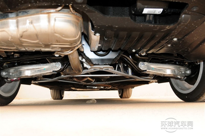 2013款 sDrive18i 運(yùn)動設(shè)計套裝