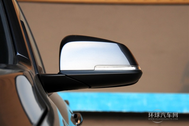 2013款 sDrive18i 運(yùn)動(dòng)設(shè)計(jì)套裝