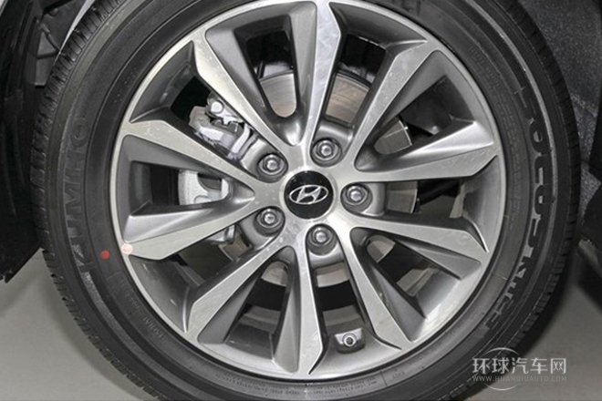 2013款 2.0L 自動領先版