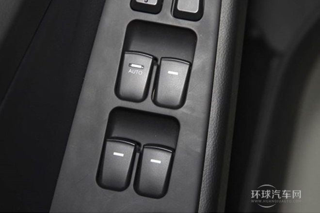 2013款 2.0L 自動(dòng)領(lǐng)先版