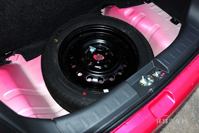 2013款 1.0L 自動豪華型