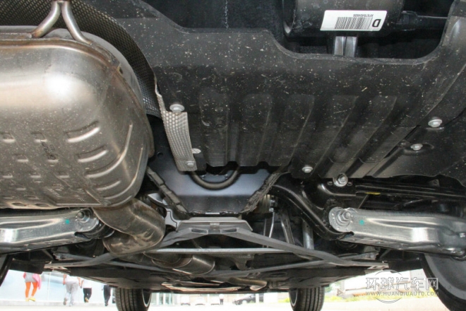 2013款 sDrive20i 運(yùn)動(dòng)設(shè)計(jì)套裝