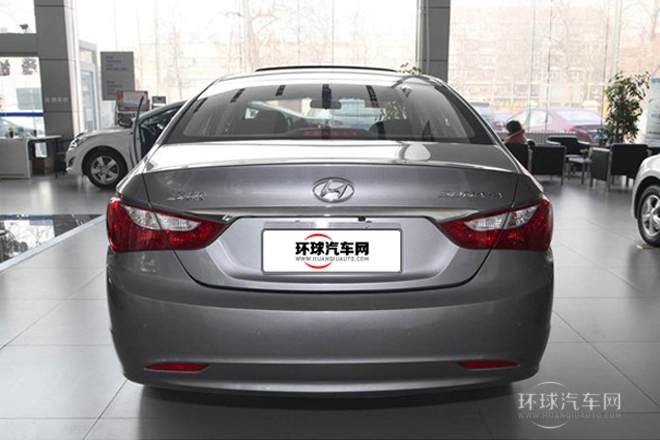 2013款 2.0L 自動領先版