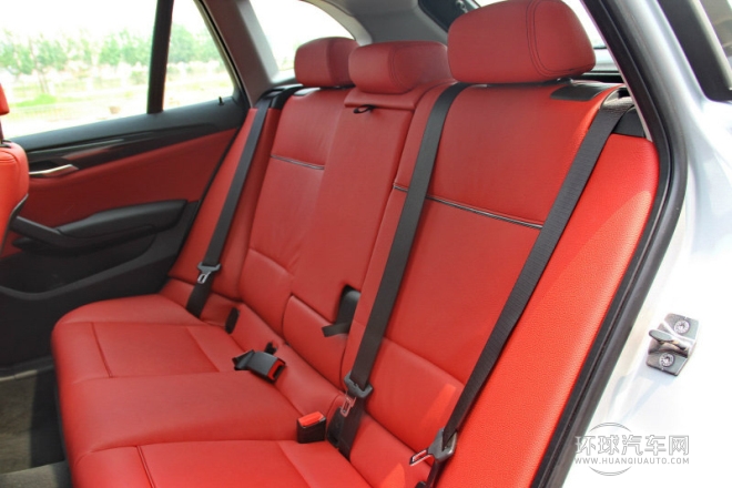 2013款 sDrive20i 運(yùn)動(dòng)設(shè)計(jì)套裝