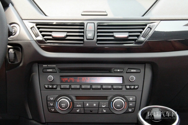 2013款 sDrive20i 運(yùn)動設(shè)計套裝