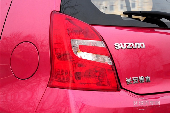 2013款 1.0L 自動豪華型