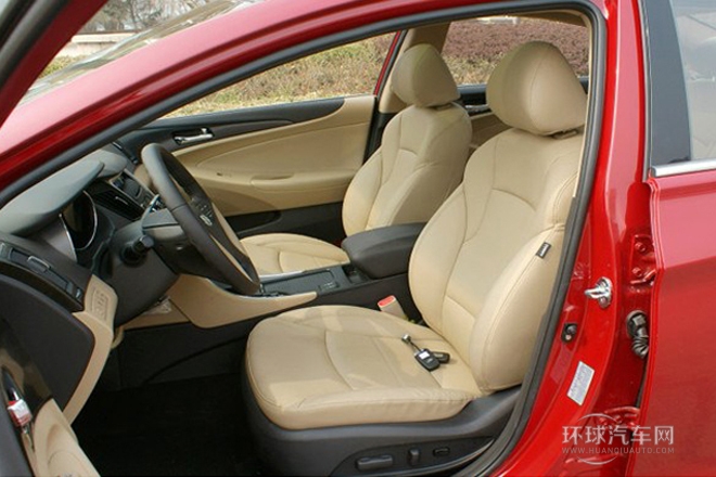 2014款 2.0L 自動豪華版