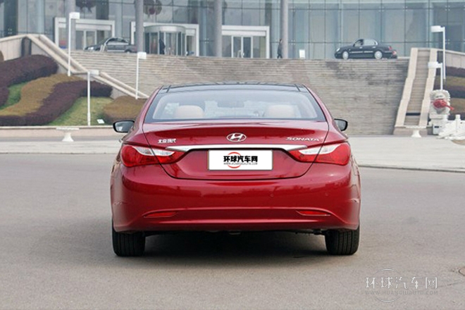 2014款 2.0L 自動豪華版