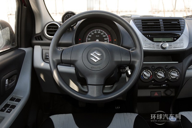 2013款 1.0L 手動豪華型