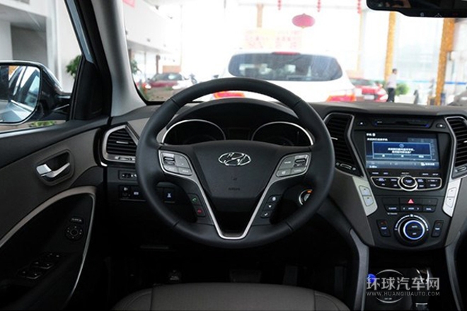 2013款 2.2T 四驅(qū)旗艦版 7座