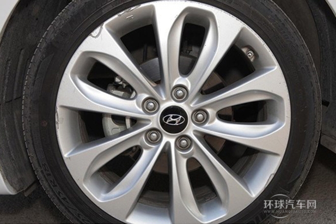 2013款 2.0L 自動頂級版