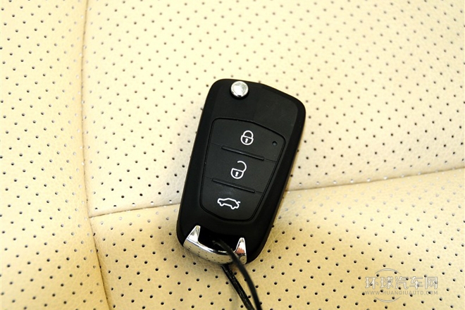 2014款 1.5L 手動(dòng)旗艦型