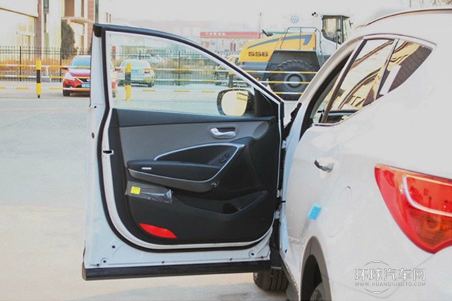 2013款 2.2T 四驅(qū)豪華版 7座