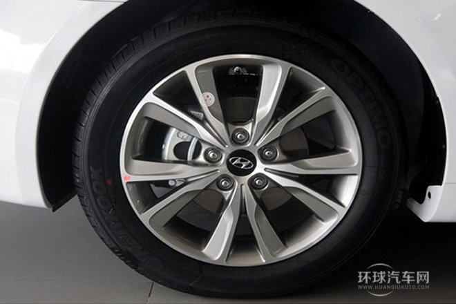 2013款 2.4L 自動領(lǐng)先版 國IV