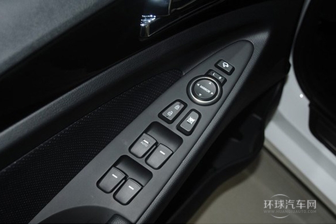 2013款 2.4L 自動(dòng)領(lǐng)先版 國(guó)IV